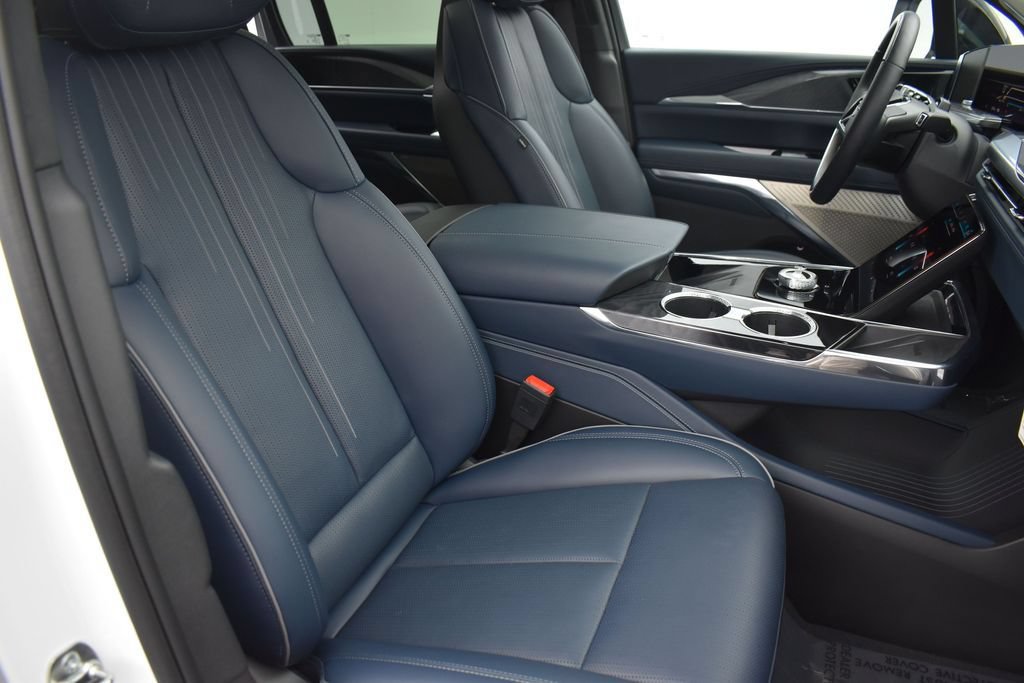 Used 2025 Cadillac Escalade IQ Luxury 2 AWD/4WD image 35