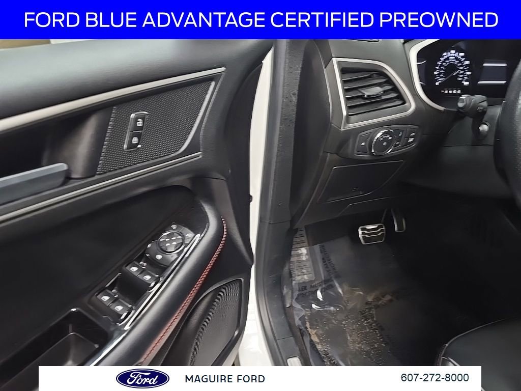 Certified 2020 Ford Edge ST-Line w/ Cold Weather Package image 32