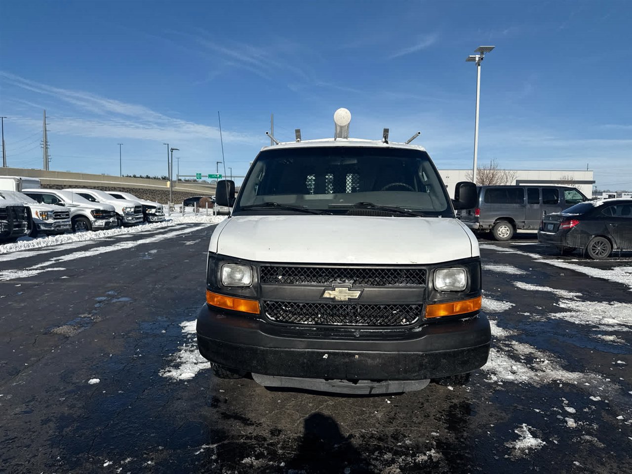 Used 2016 Chevrolet Express 2500 image 3