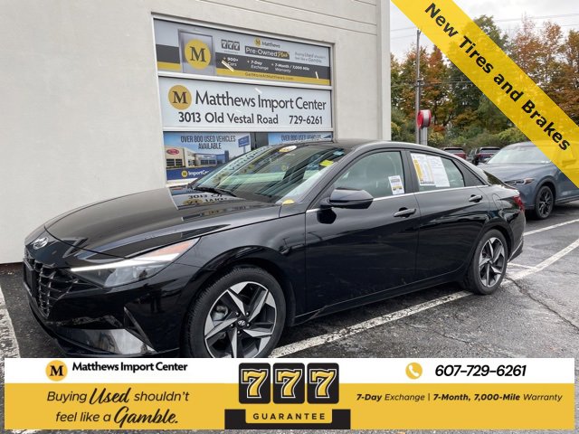 Used 2023 Hyundai Elantra Limited w/ Preferred Accessory Package