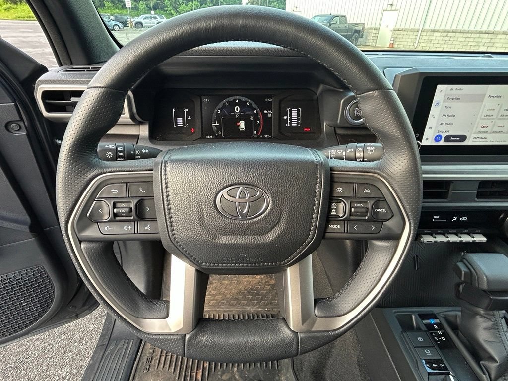 Used 2026 Toyota 4Runner SR5 AWD/4WD image 29