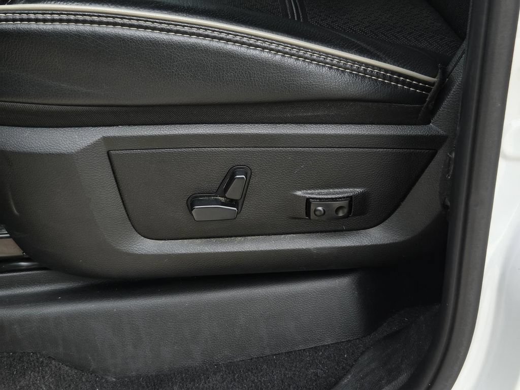 Used 2020 RAM 2500 Laramie w/ Night Edition AWD/4WD image 12