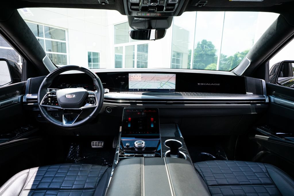 Used 2025 Cadillac Escalade ESV V AWD/4WD image 54