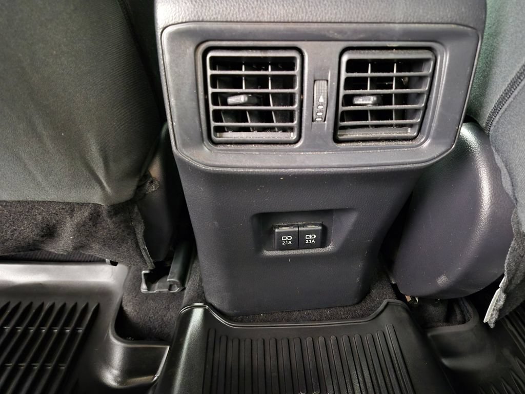 Used 2019 Toyota RAV4 XLE w/ Carpet Mat Package AWD/4WD image 23