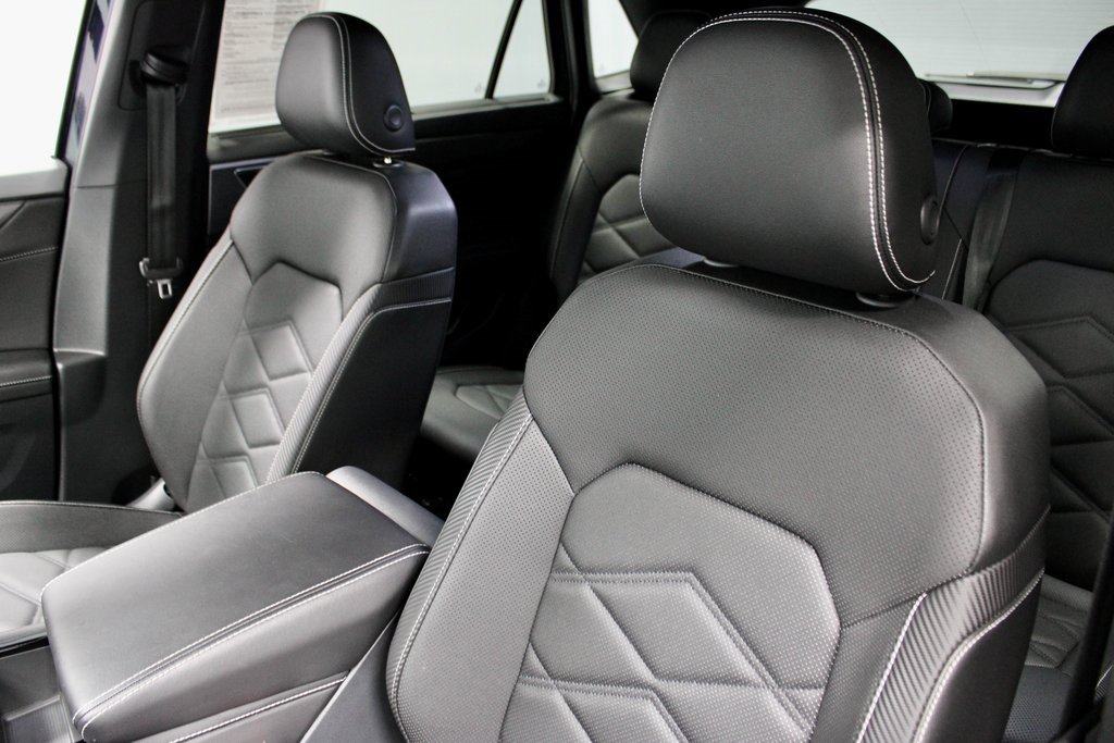 Used 2025 Volkswagen Atlas Cross Sport SE image 24