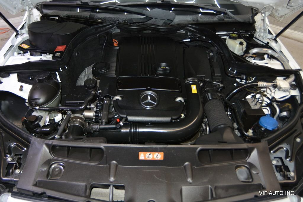 Used 2013 Mercedes-Benz C 250 Sedan image 33