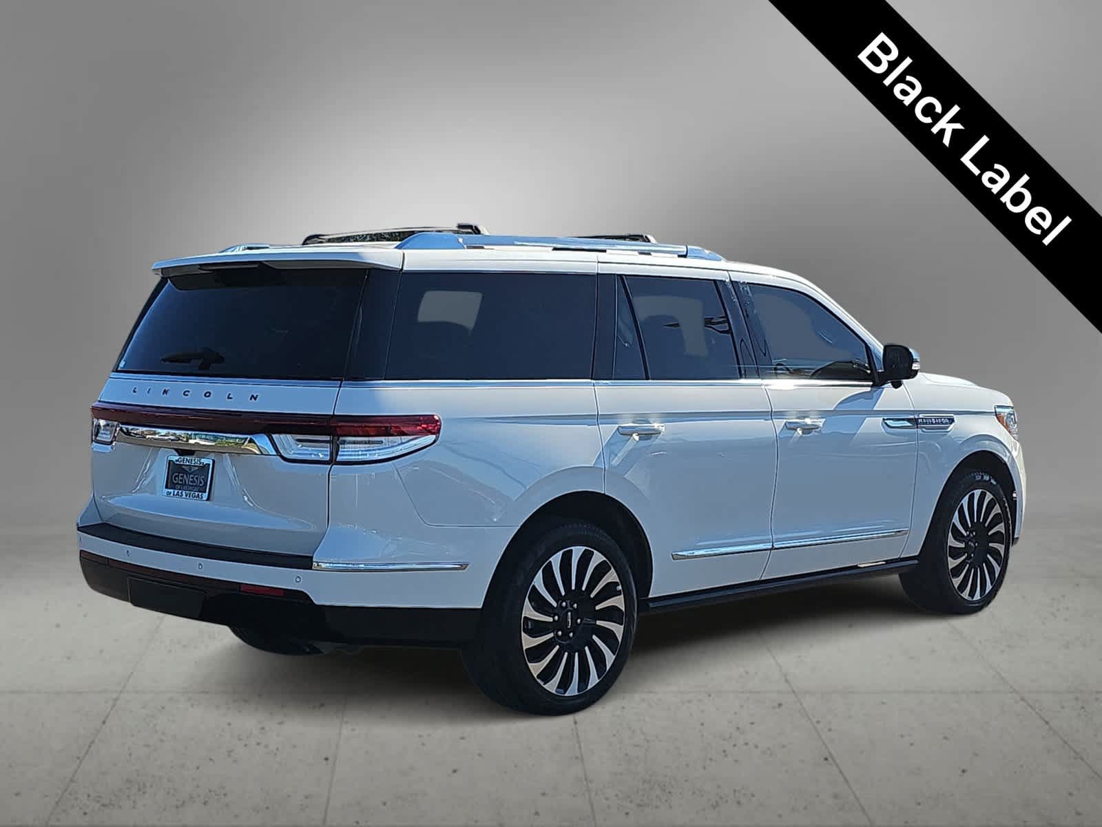 Used 2024 Lincoln Navigator Black Label AWD/4WD image 8