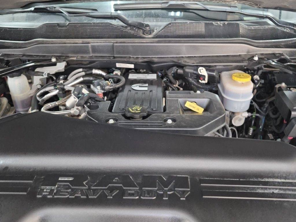 Used 2025 RAM 2500 Laramie AWD/4WD image 8