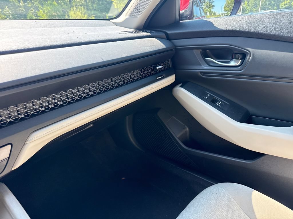 Used 2024 Honda Accord EX image 18