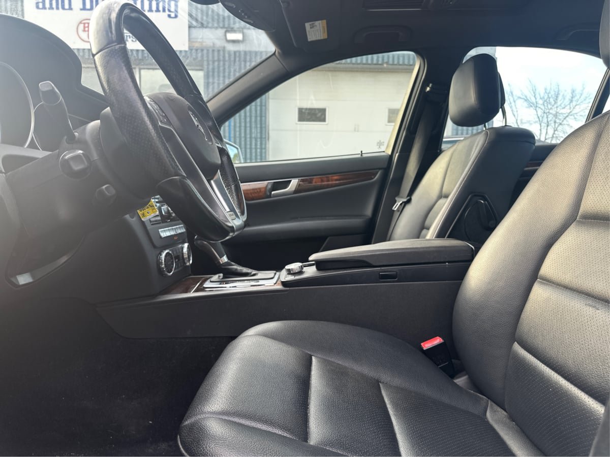 Used 2012 Mercedes-Benz C 300 4MATIC Sedan image 9