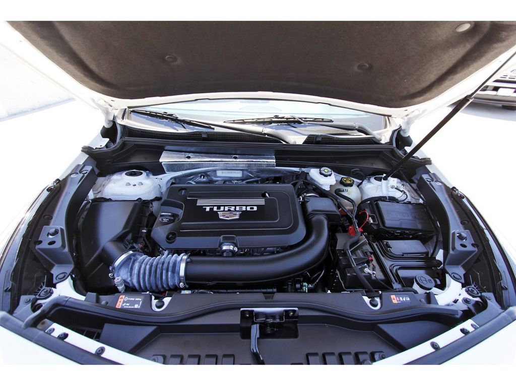 Used 2022 Cadillac XT4 Premium Luxury w/ Enhanced Visibility Package image 33