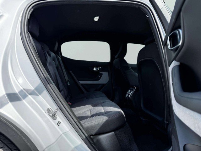 Used 2023 Polestar Polestar 2 w/ Pilot Pack image 40