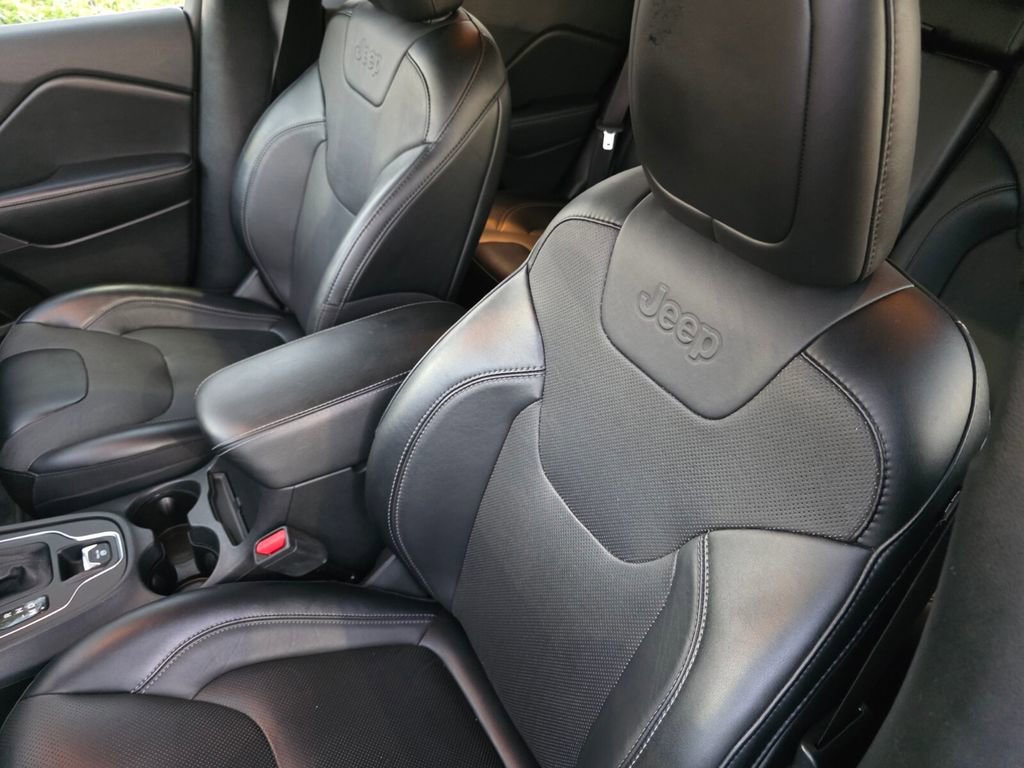 Used 2022 Jeep Cherokee Latitude Lux w/ Sun & Sound Group image 10