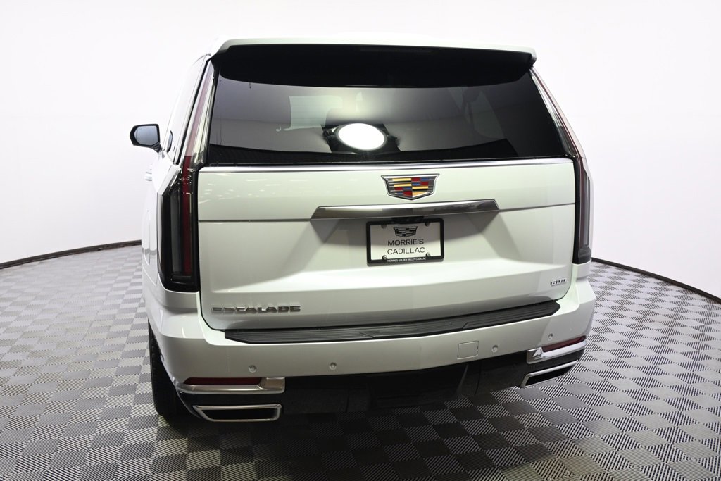 New 2026 Cadillac Escalade ESV Luxury w/ Touring Package image 4