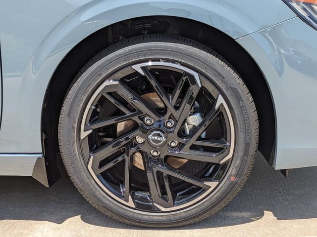 New 2026 Nissan Sentra SR w/ SR Premium Package FWD image 12