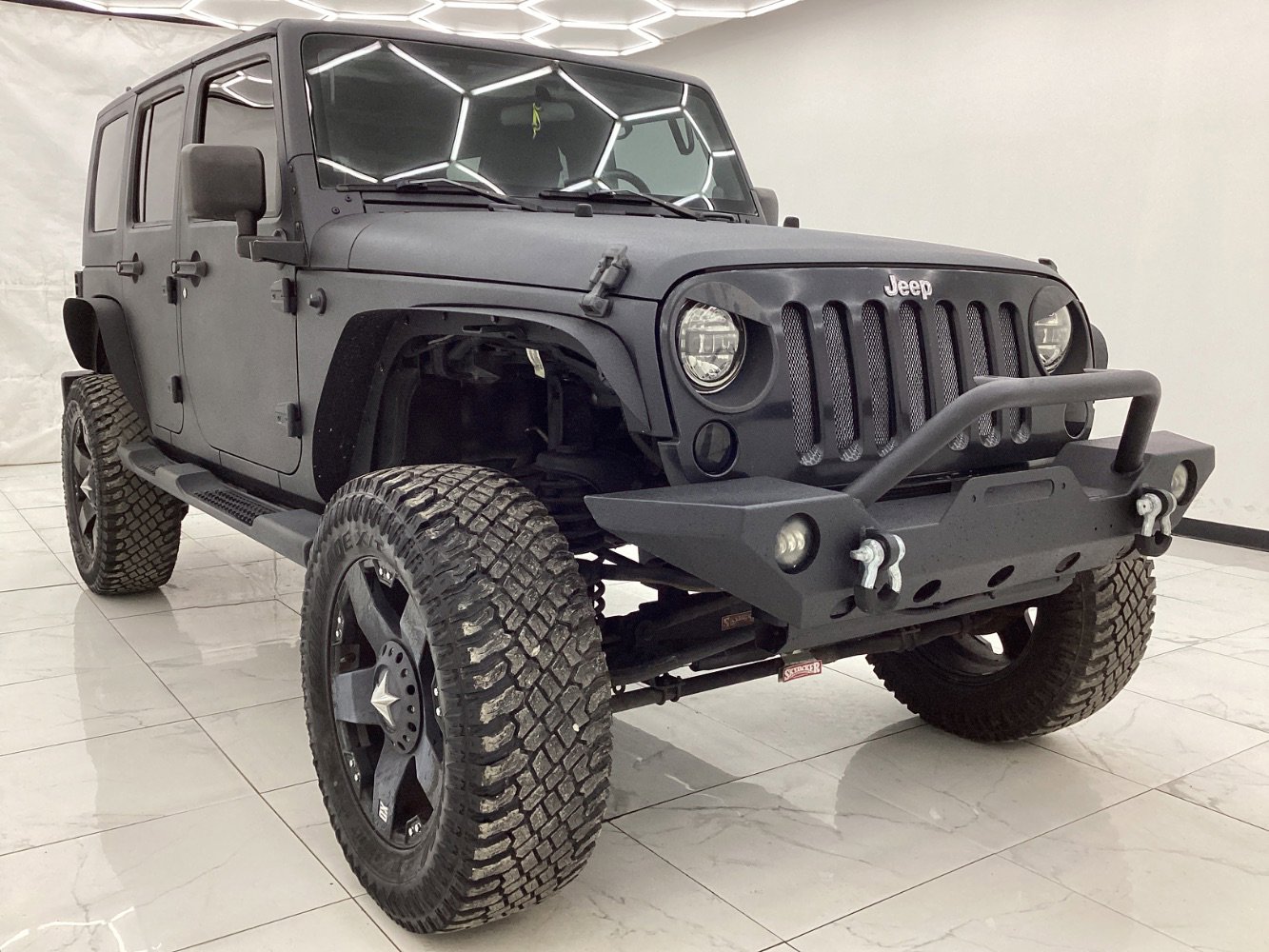 Used 2009 Jeep Wrangler Unlimited Sahara w/ Dual Top Group image 3