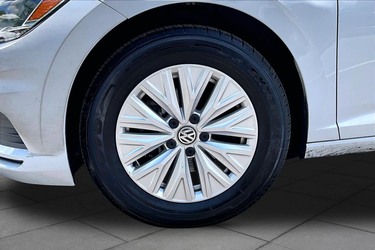 Used 2019 Volkswagen Jetta S w/ Driver Assistance Package FWD image 11