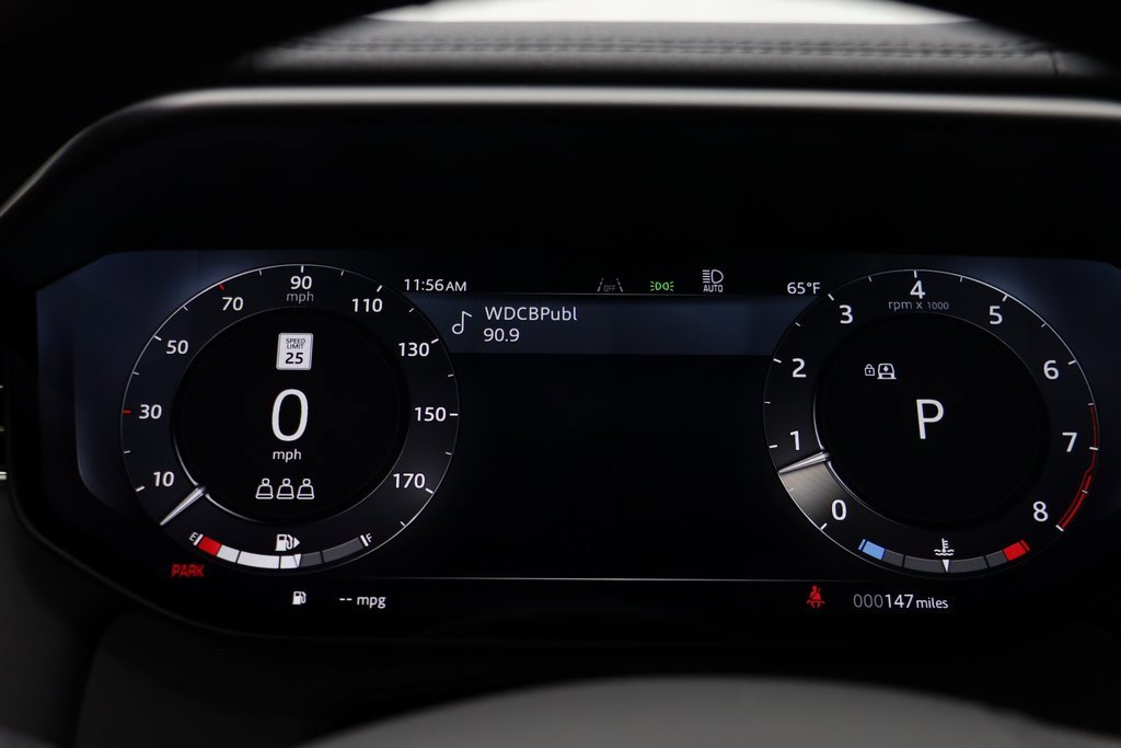 Used 2025 Land Rover Range Rover Sport Dynamic SE image 8