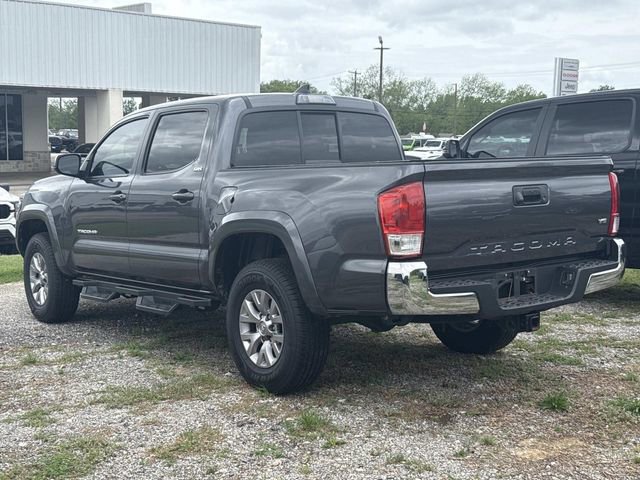 Used 2017 Toyota Tacoma SR5 w/ Tow Package image 5