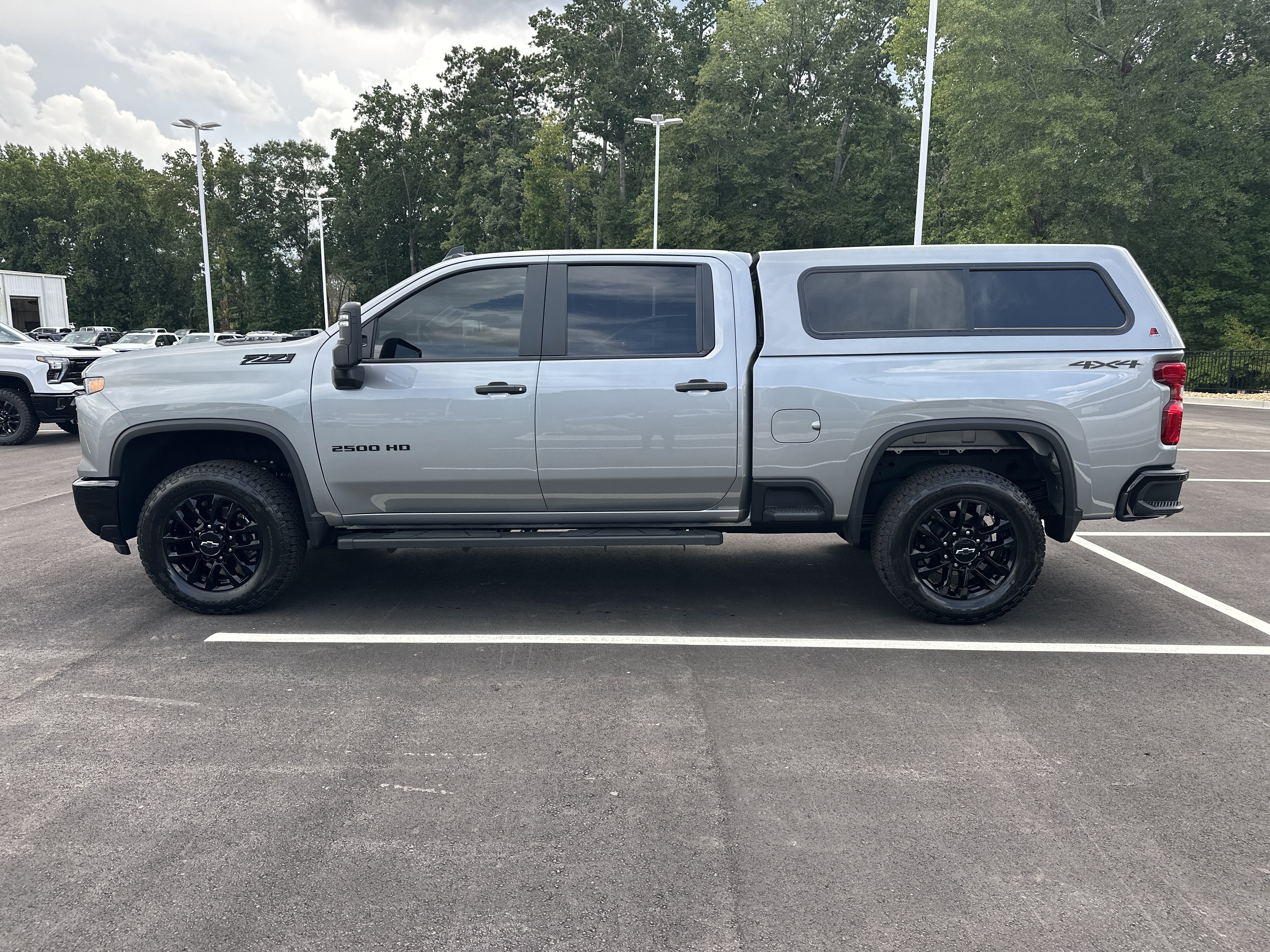 Used 2025 Chevrolet Silverado 2500 Custom w/ Custom Value Package AWD/4WD image 5