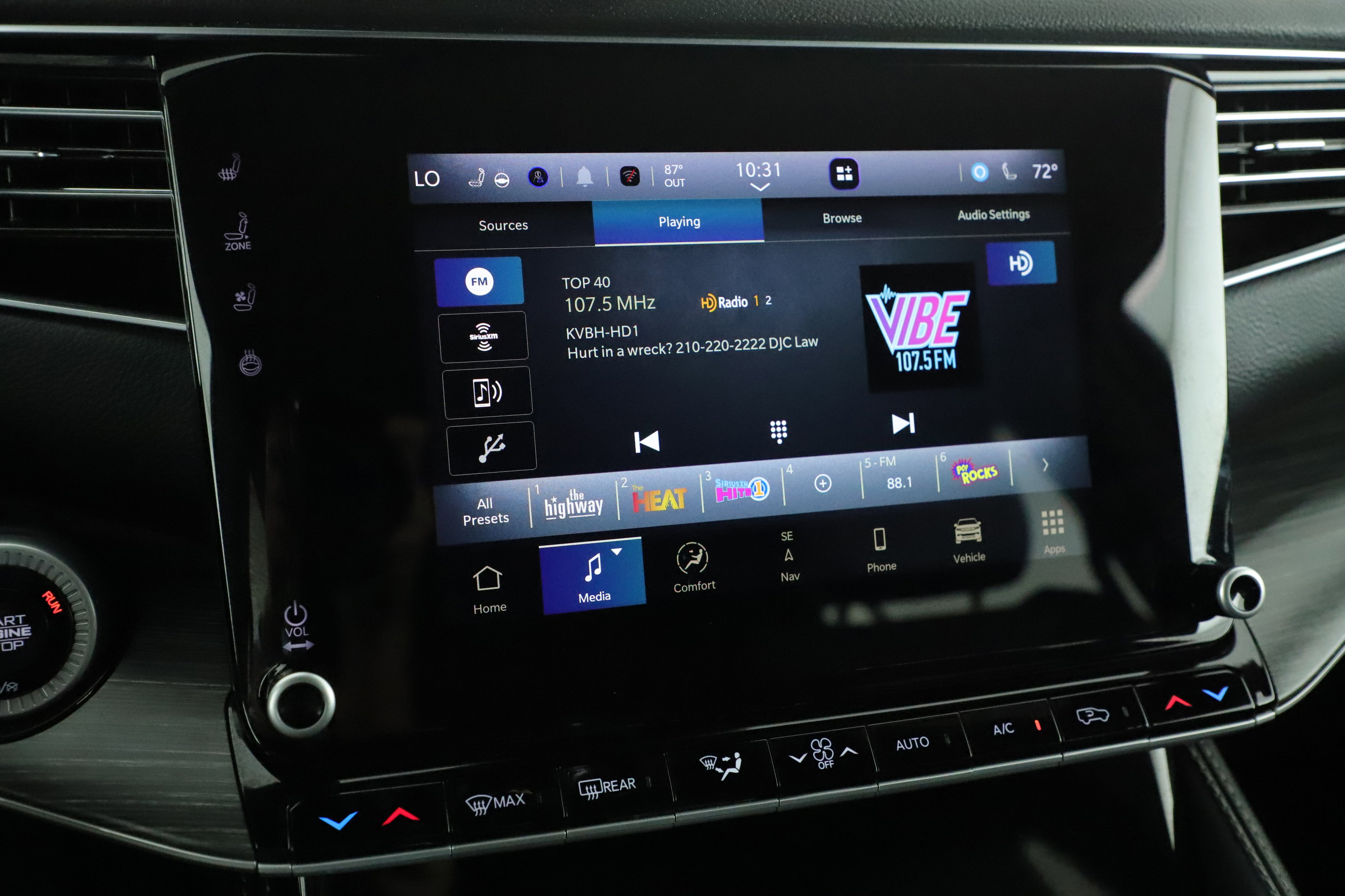 Used 2024 Jeep Wagoneer Series II w/ Flexible Seating Group image 22