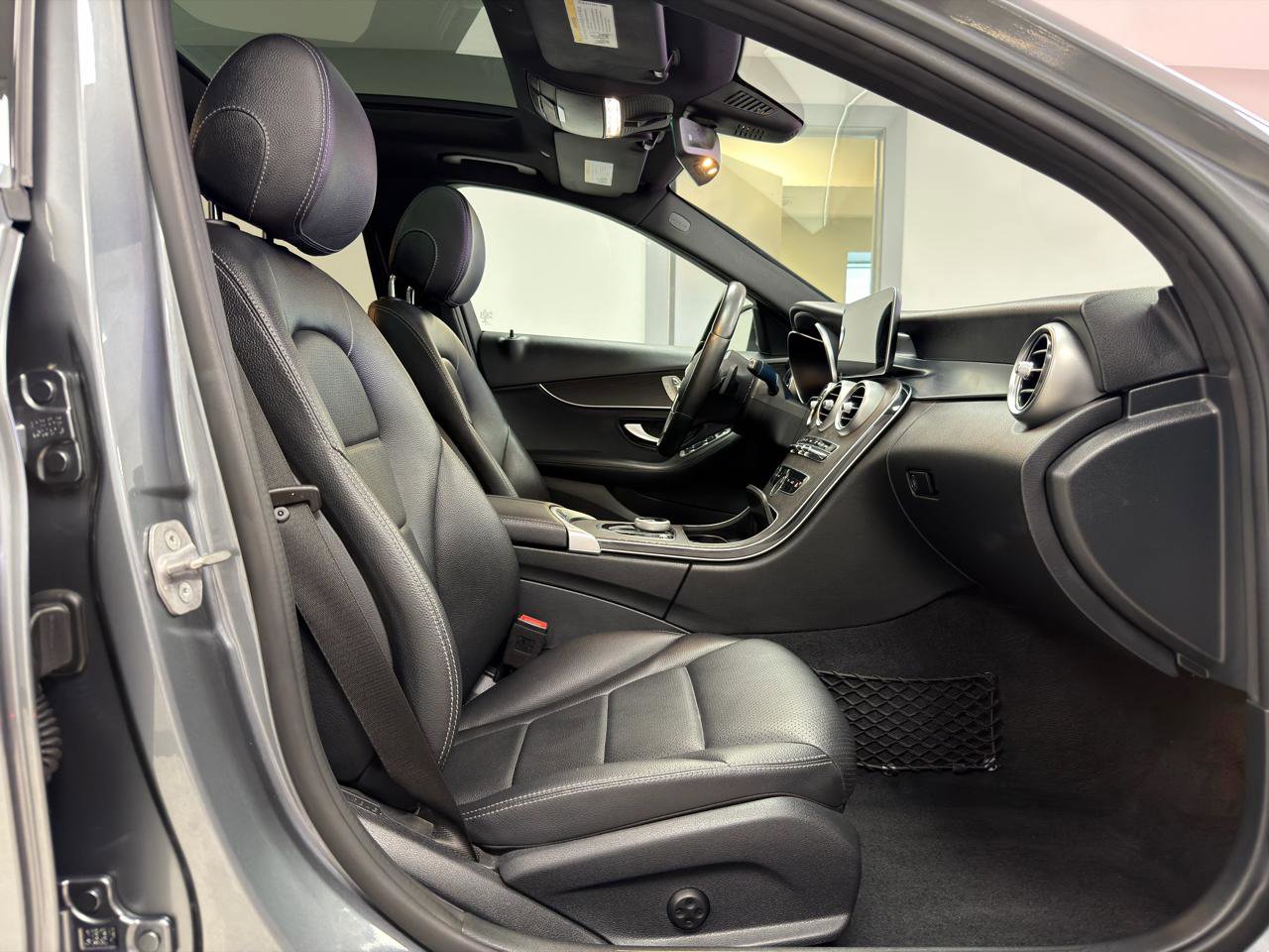 Used 2021 Mercedes-Benz C 300 4MATIC Sedan image 10