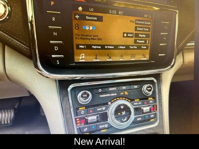 Used 2018 Lincoln Continental Select w/ Continental Climate Package AWD/4WD image 16