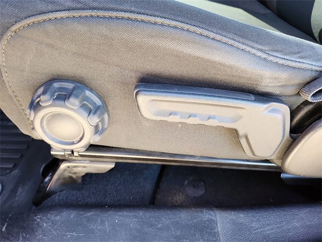 Used 2018 Jeep Wrangler Unlimited Sahara image 12