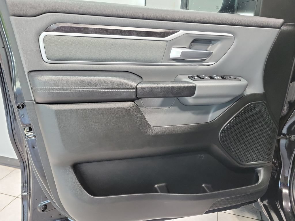 Used 2023 RAM 1500 Big Horn AWD/4WD image 30