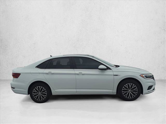 Used 2019 Volkswagen Jetta SEL w/ Cold Weather Package FWD image 4