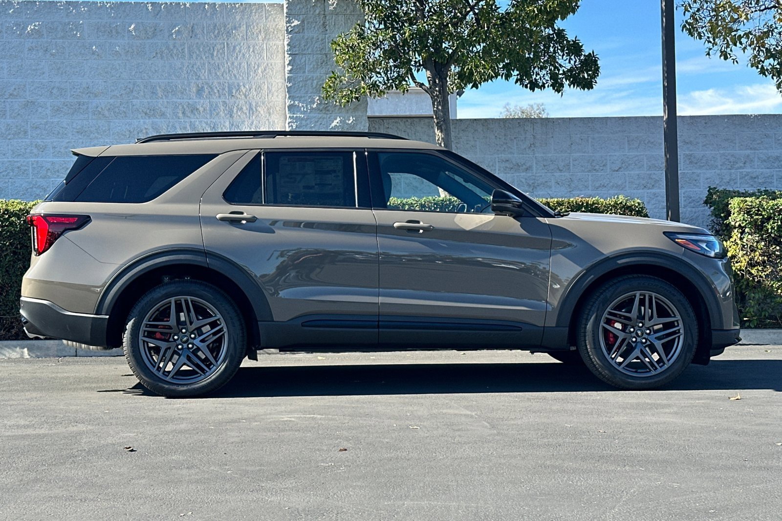 New 2026 Ford Explorer ST w/ Sun And Sound Package image 3