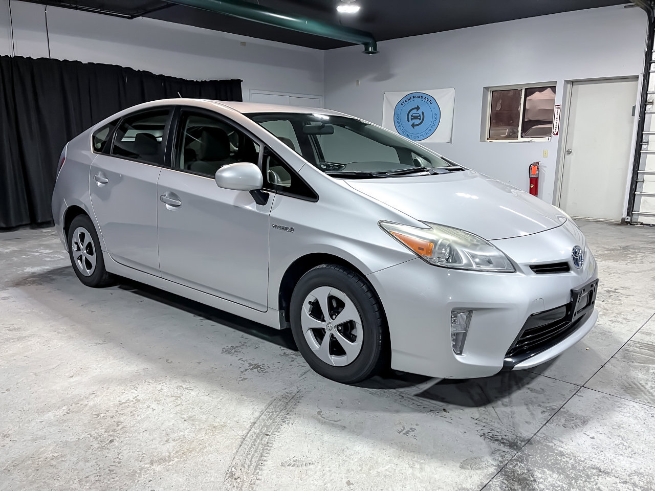 Used 2013 Toyota Prius Persona Series image 2