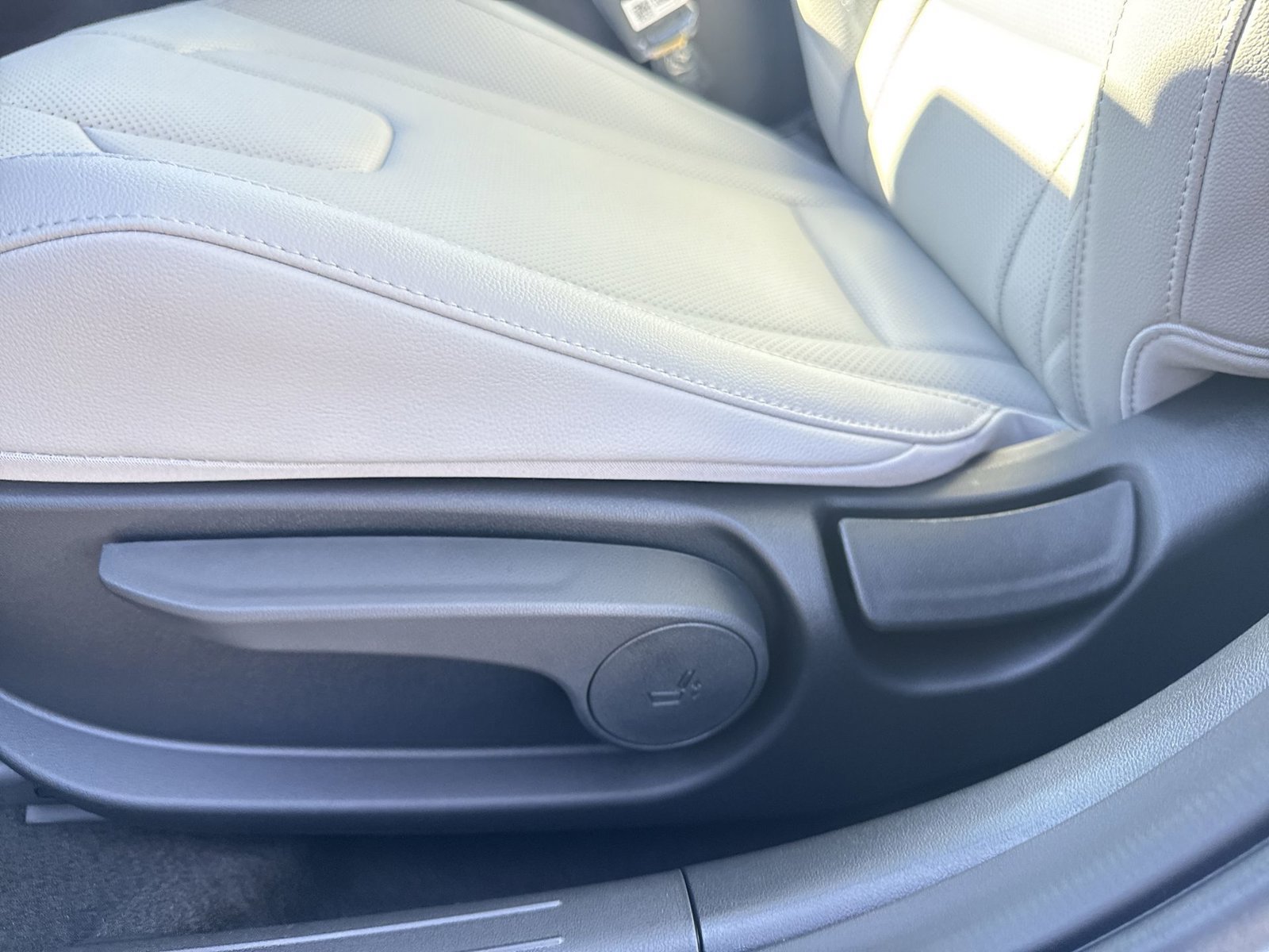 New 2026 Hyundai Elantra SEL Sport FWD image 12
