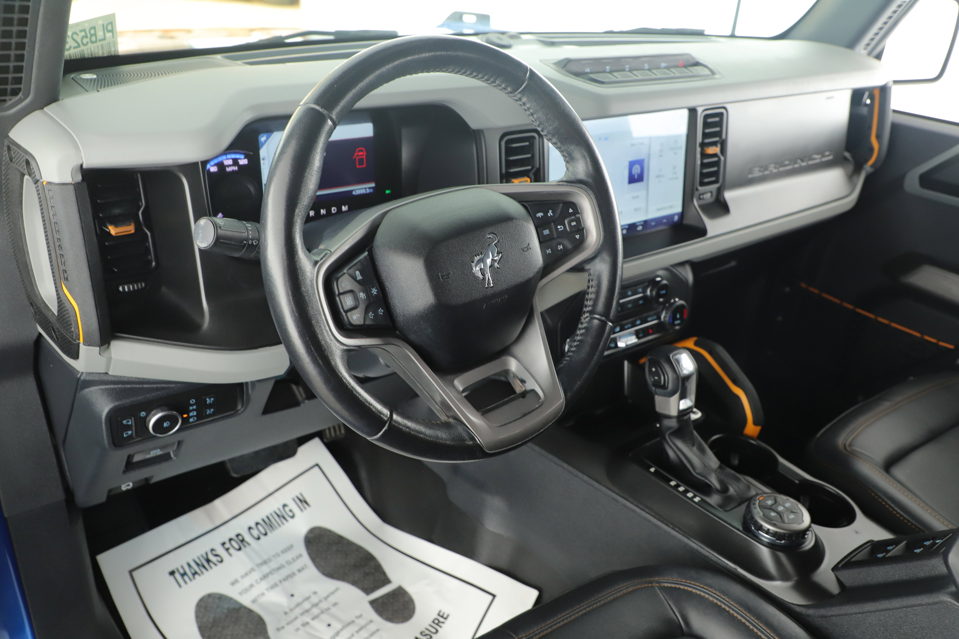 Used 2022 Ford Bronco Badlands image 11