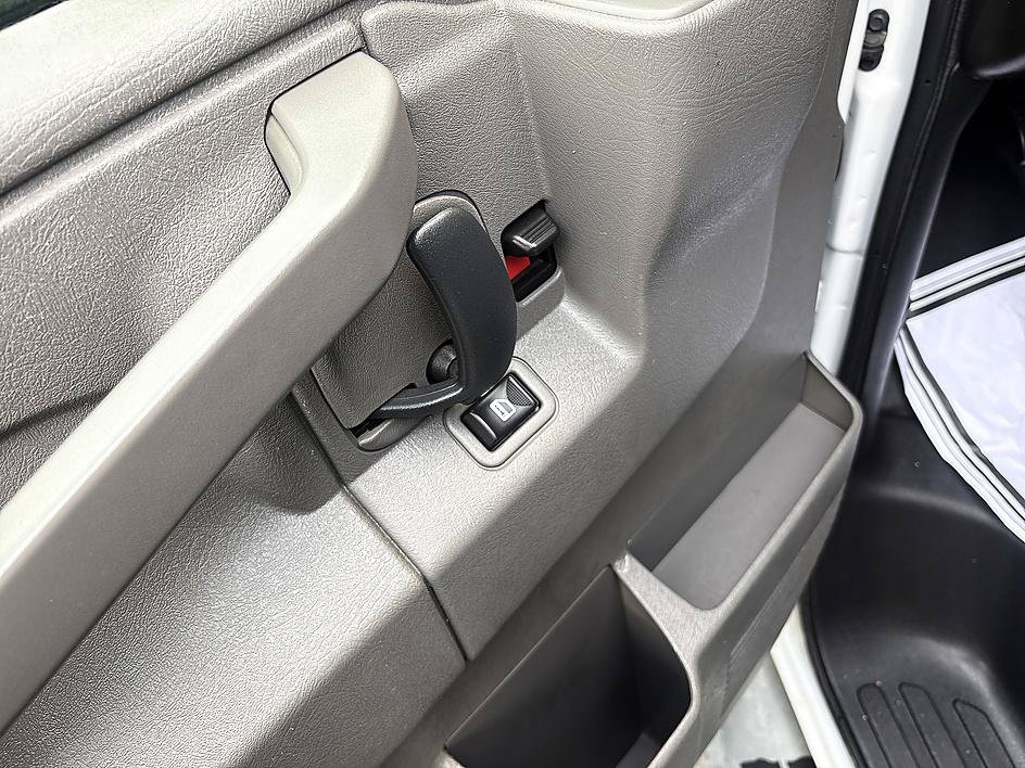 Used 2023 GMC Savana 2500 w/ Driver Convenience Package RWD image 10