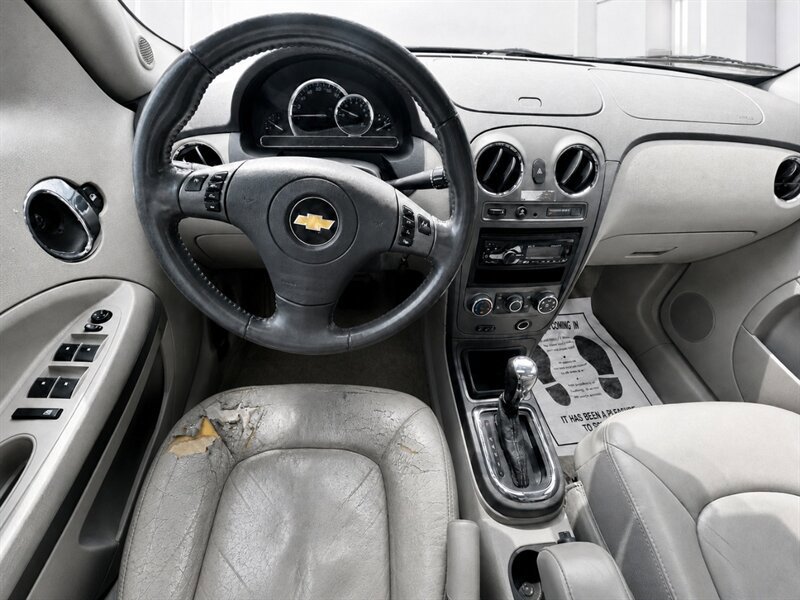 Used 2011 Chevrolet HHR LT FWD image 23
