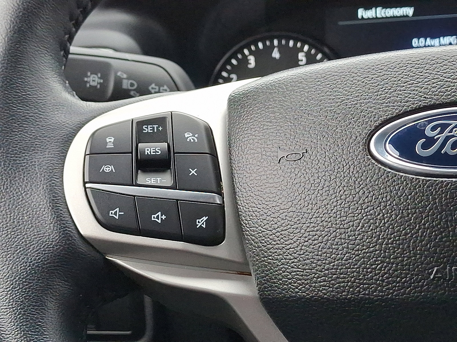 Certified 2023 Ford Explorer Limited w/ Limited Technology Package image 22