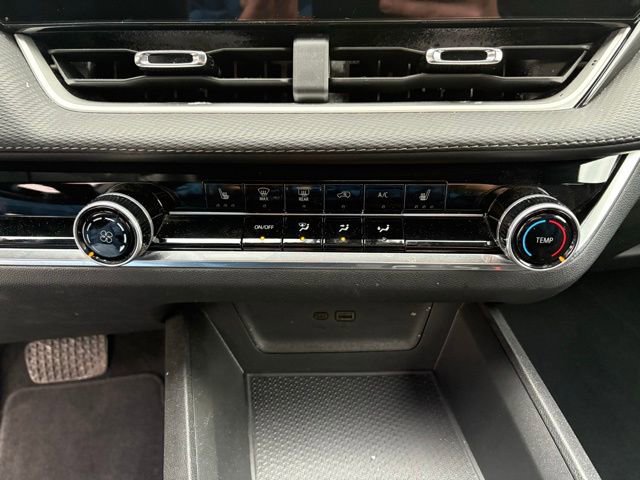 Used 2025 Chevrolet Equinox LT image 21