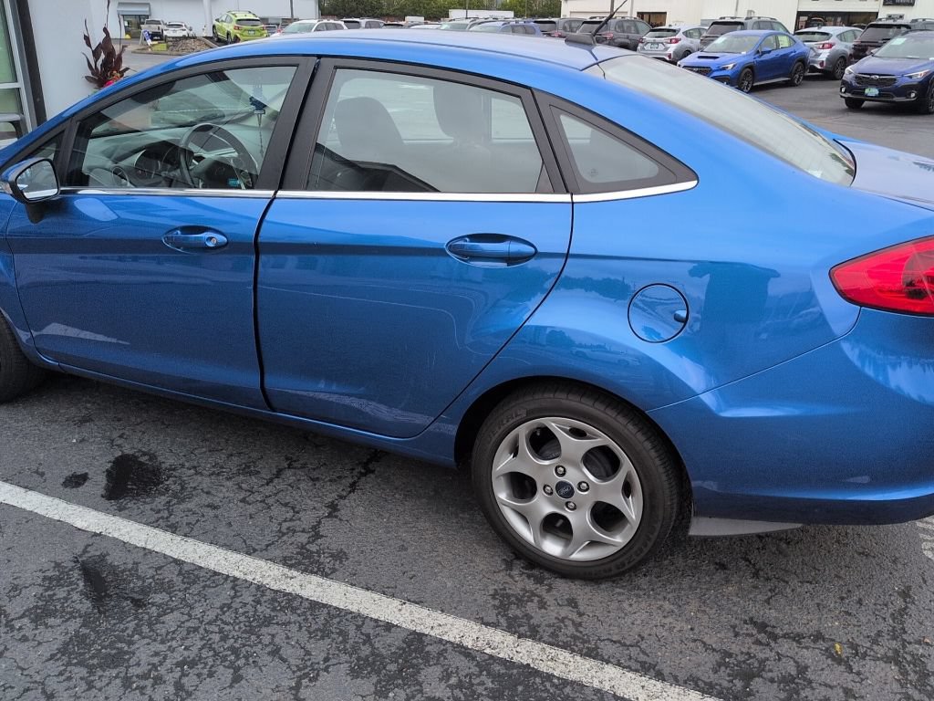 Used 2011 Ford Fiesta SEL w/ 301A Rapid Spec Order Code FWD image 9