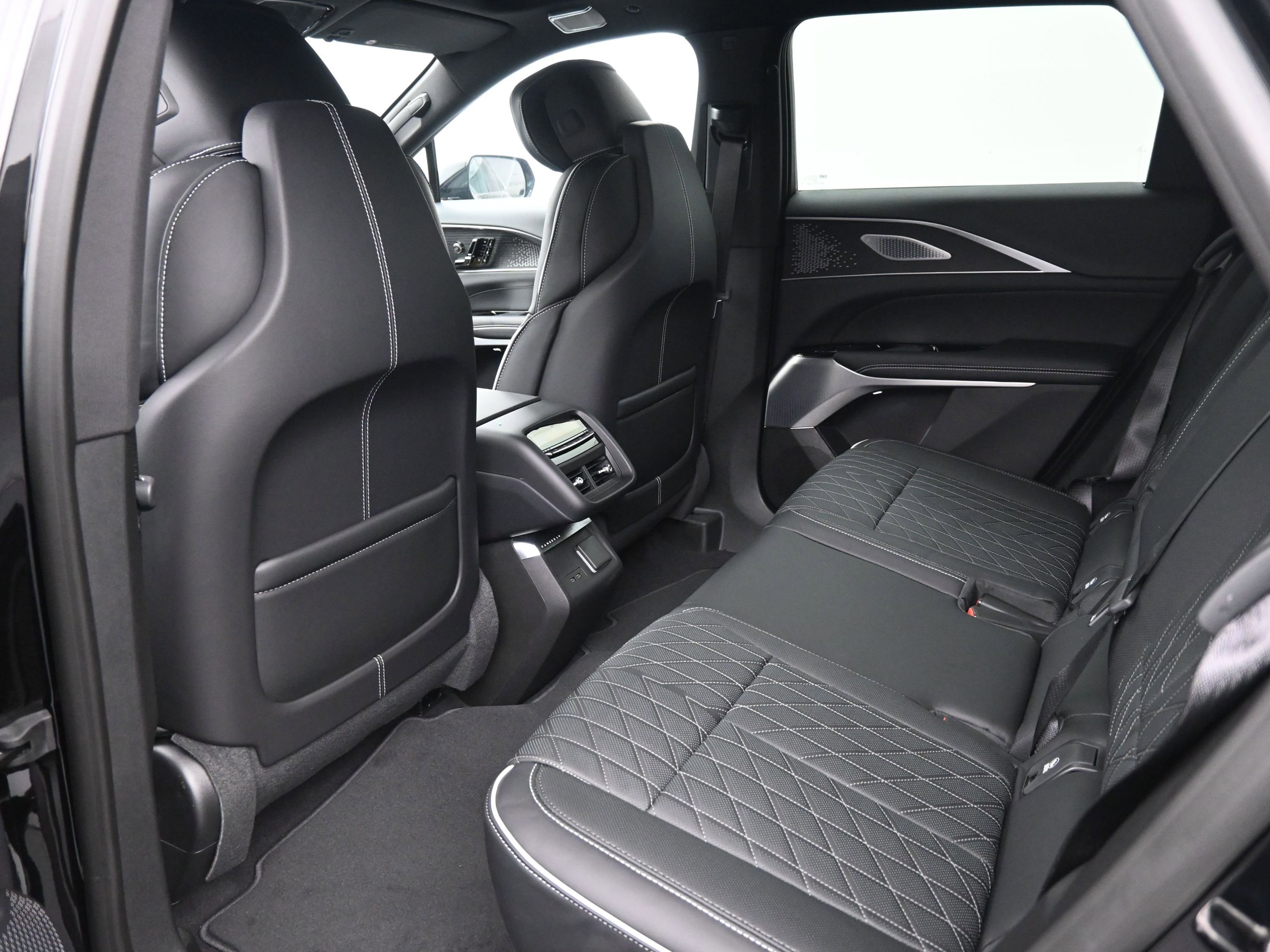 New 2026 Cadillac Lyriq V image 10