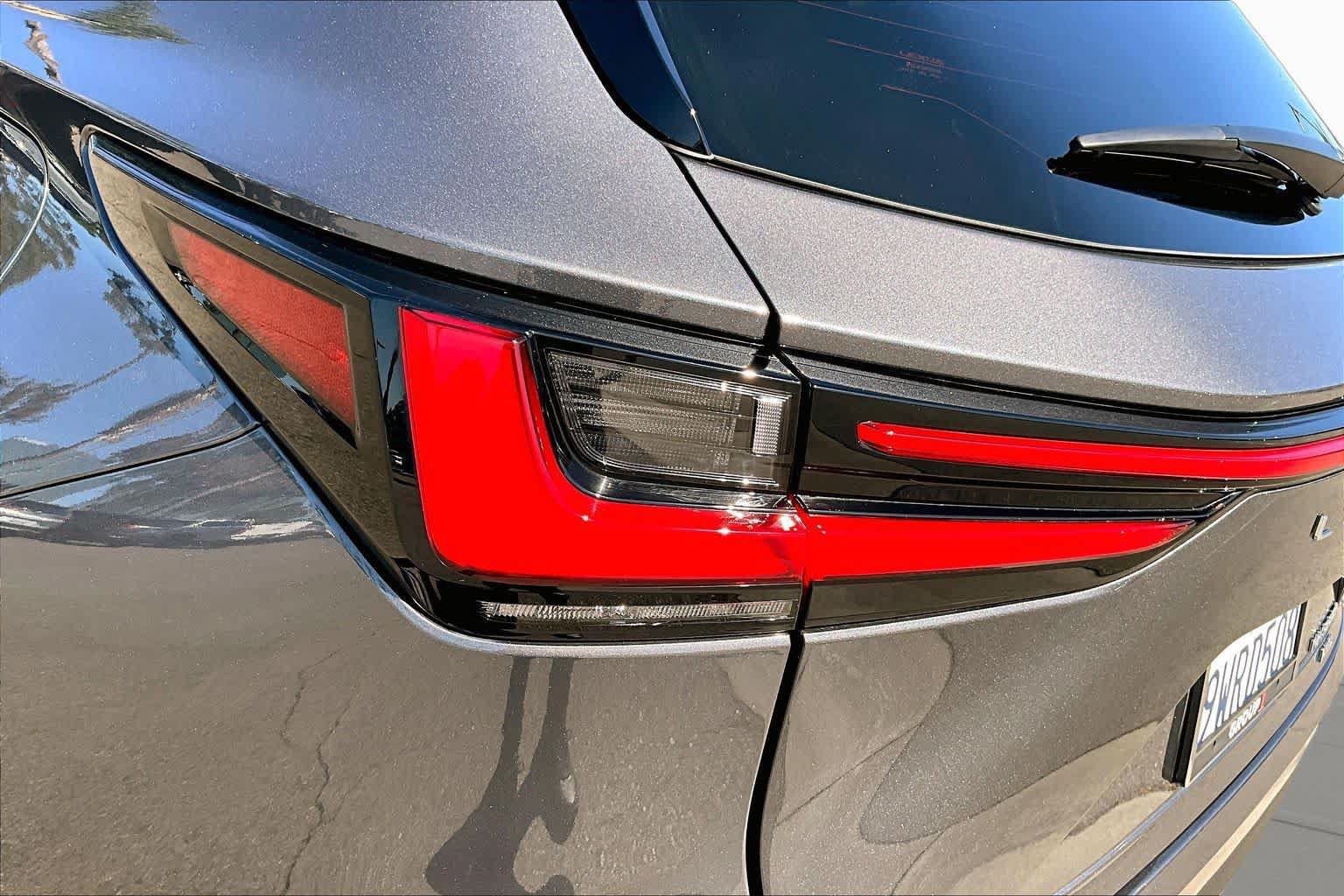Used 2026 Lexus NX 350h AWD w/ Accessory Package (2T) image 27