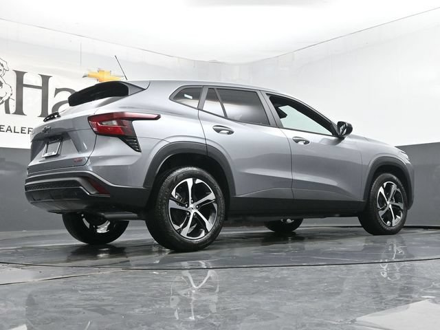 New 2026 Chevrolet Trax RS w/ Sunroof Package FWD image 11