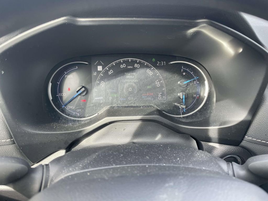 Used 2025 Toyota RAV4 XLE image 36