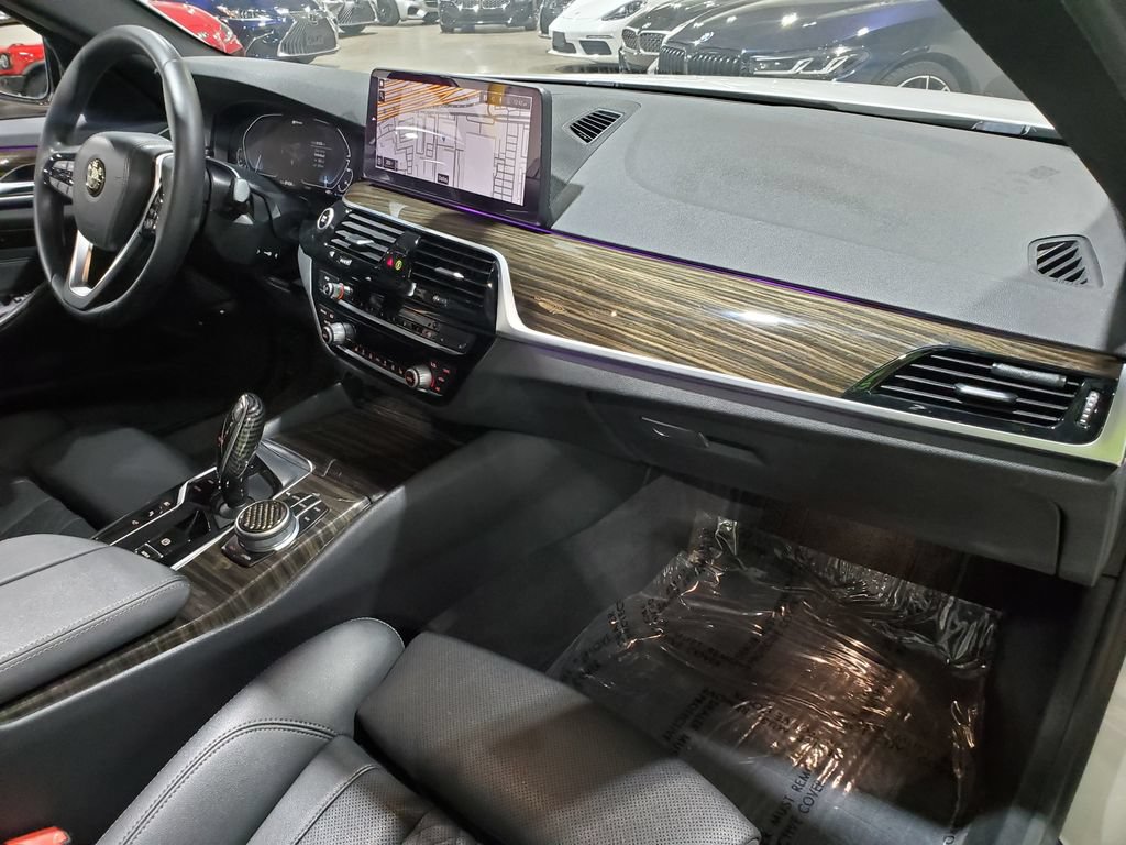 Used 2021 BMW 530e w/ Parking Assistance Package RWD image 15