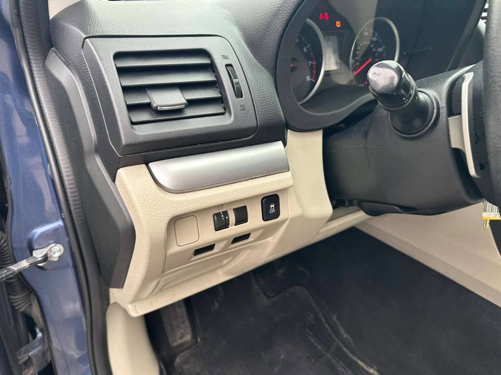 Used 2013 Subaru Crosstrek 2.0i Premium image 15