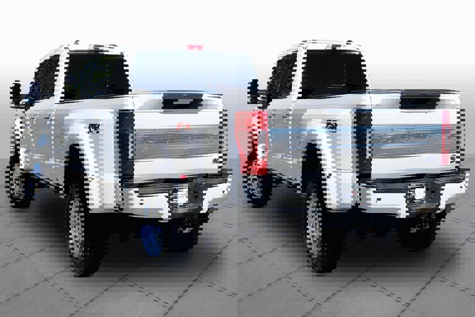 Used 2022 Ford F450 Platinum w/ FX4 Off-Road Package image 12