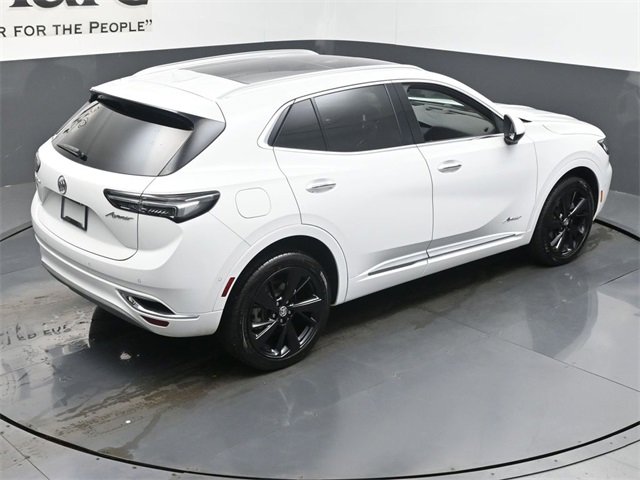 Used 2022 Buick Envision Avenir w/ Technology Package II image 40