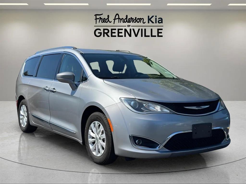 Used 2019 Chrysler Pacifica Touring-L