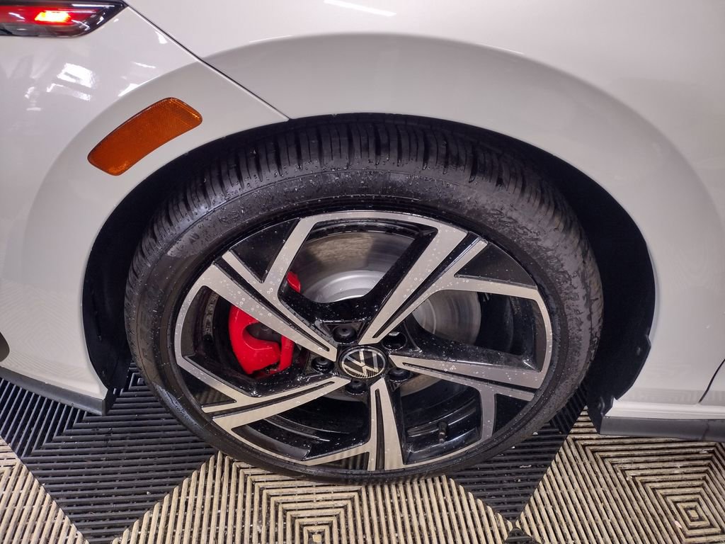 New 2025 Volkswagen GTI SE image 6