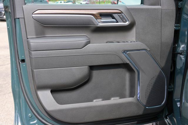 New 2026 Chevrolet Silverado 1500 LT Trail Boss w/ LPO, Dark Essentials Package image 10